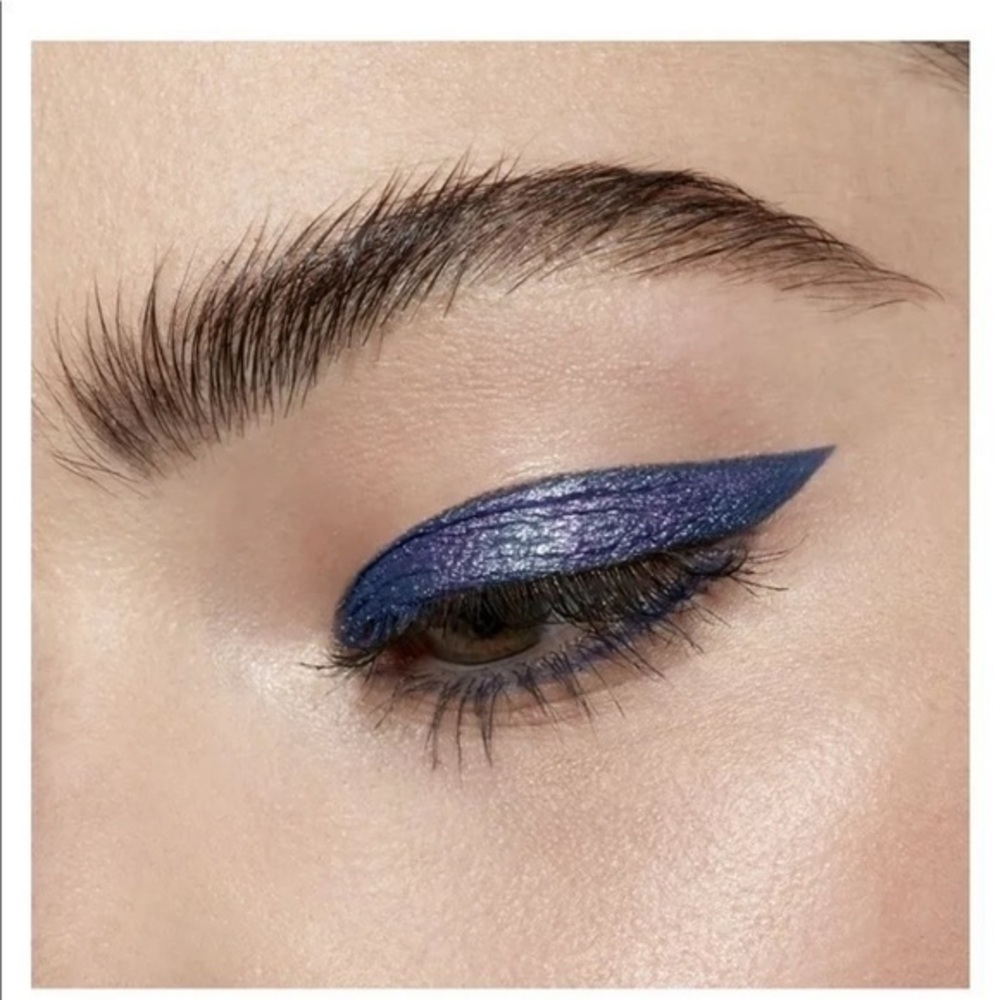 Stila Shimmer Glow Liquid Eyeshadow-Vivid Sapphire - Picture 5 of 6
